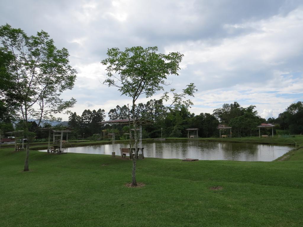 Finca Recreacional Marcelandia Санта-Роса-де-Кабаль Экстерьер фото