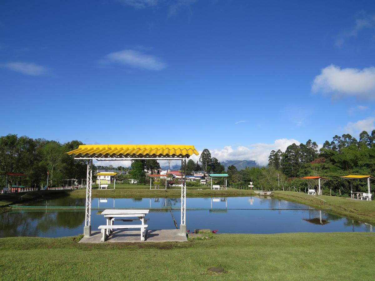 Finca Recreacional Marcelandia Санта-Роса-де-Кабаль Экстерьер фото